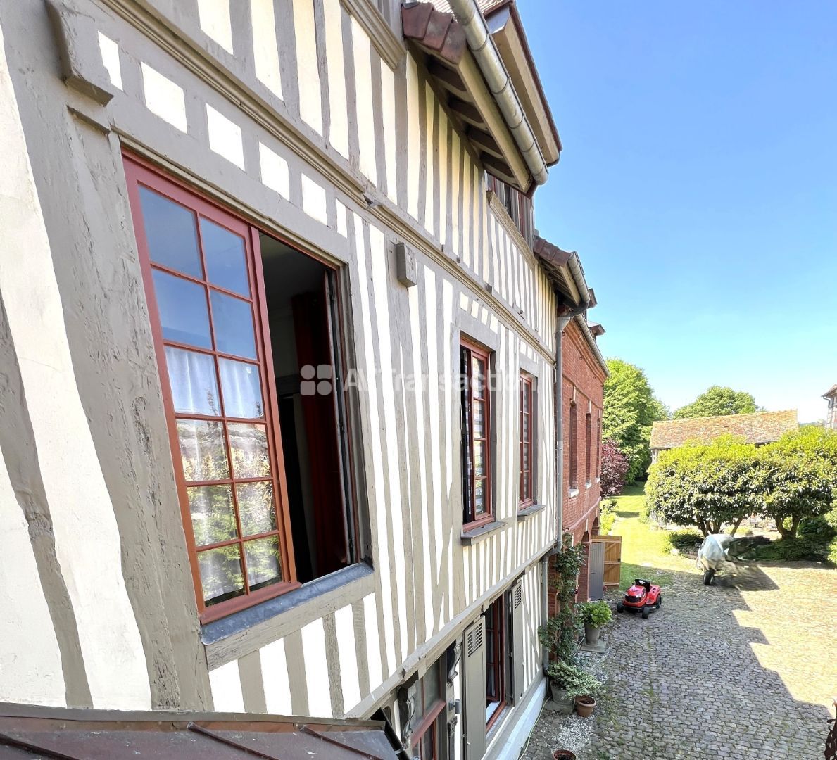 A vendre , Pont l'Eveque ( 14130 ) , hotel particulier 405 m2 