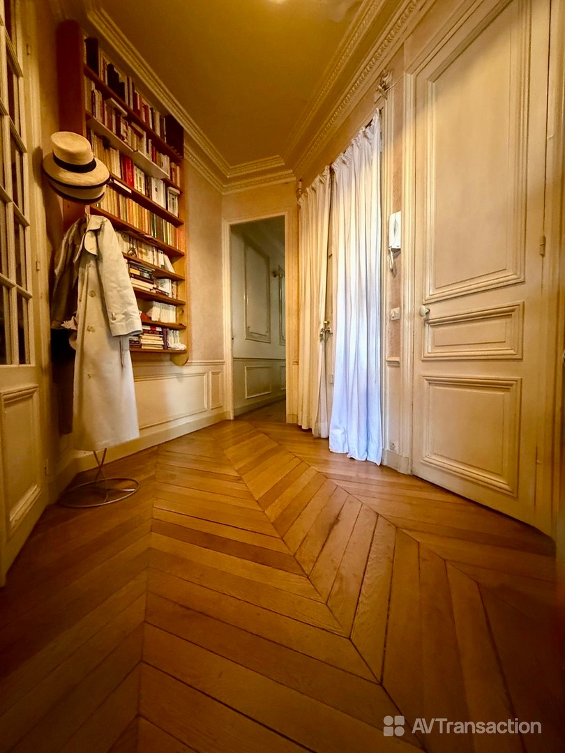 Appartement ancien à vendre  - 4 pièce(s) - 92.51m2 - Paris (75018)