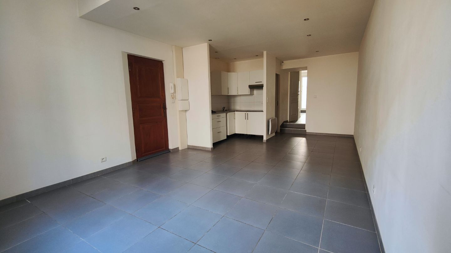 Appartement rénové à vendre  - 2 pièce(s) - 41m2 - Nîmes (30000)