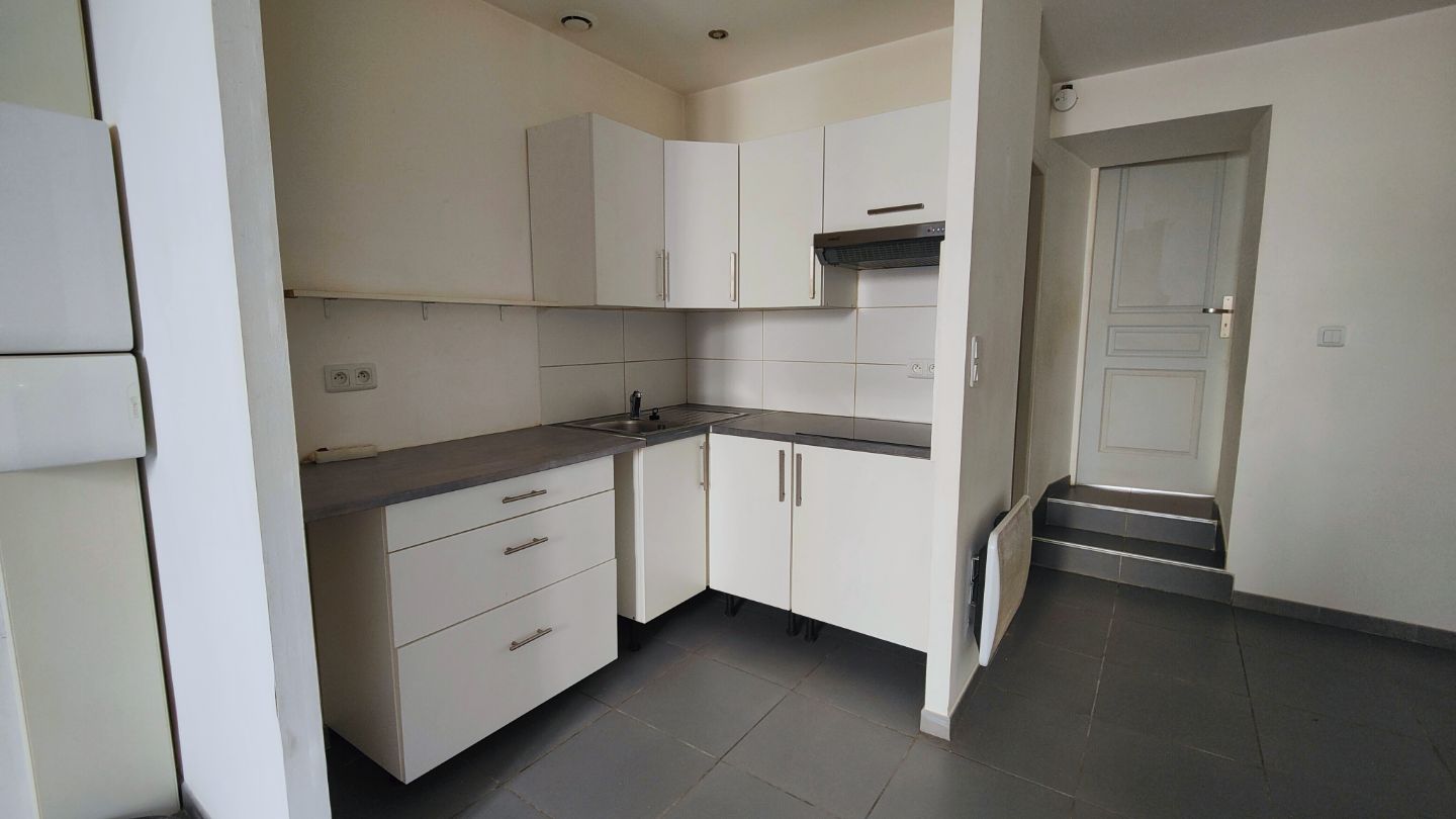 Appartement rénové à vendre  - 2 pièce(s) - 41m2 - Nîmes (30000)