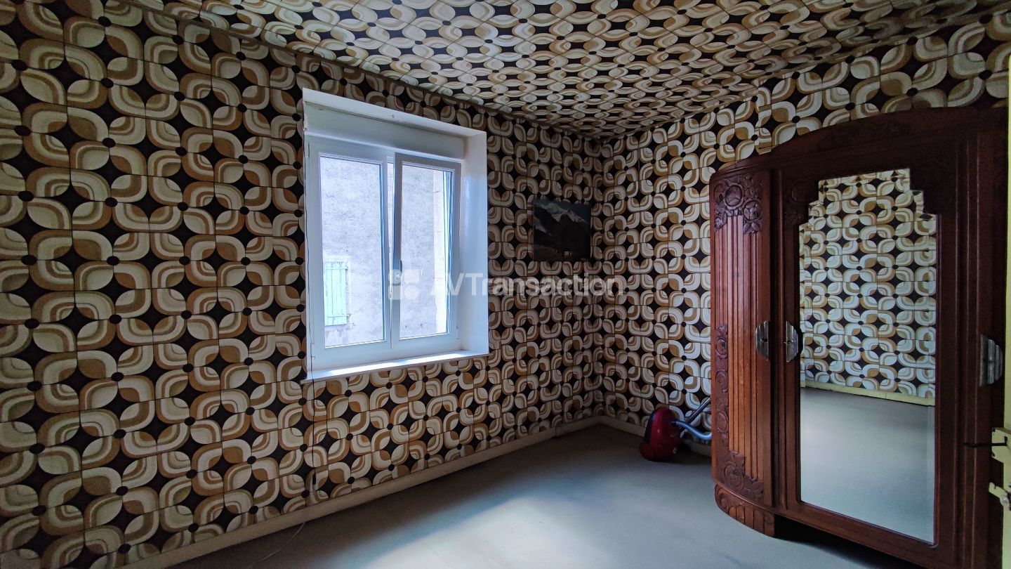 Maison à vendre  - 11 pièce(s) - 310m2 - Combeaufontaine (70120)