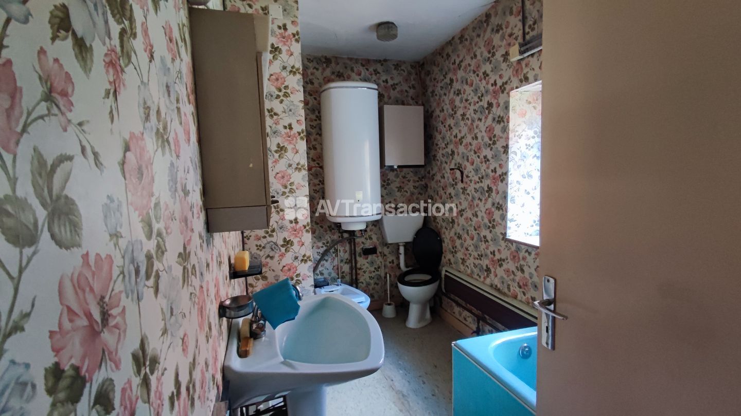 Maison à vendre  - 11 pièce(s) - 310m2 - Combeaufontaine (70120)