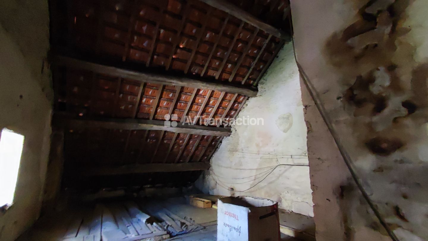 Maison à vendre  - 11 pièce(s) - 310m2 - Combeaufontaine (70120)