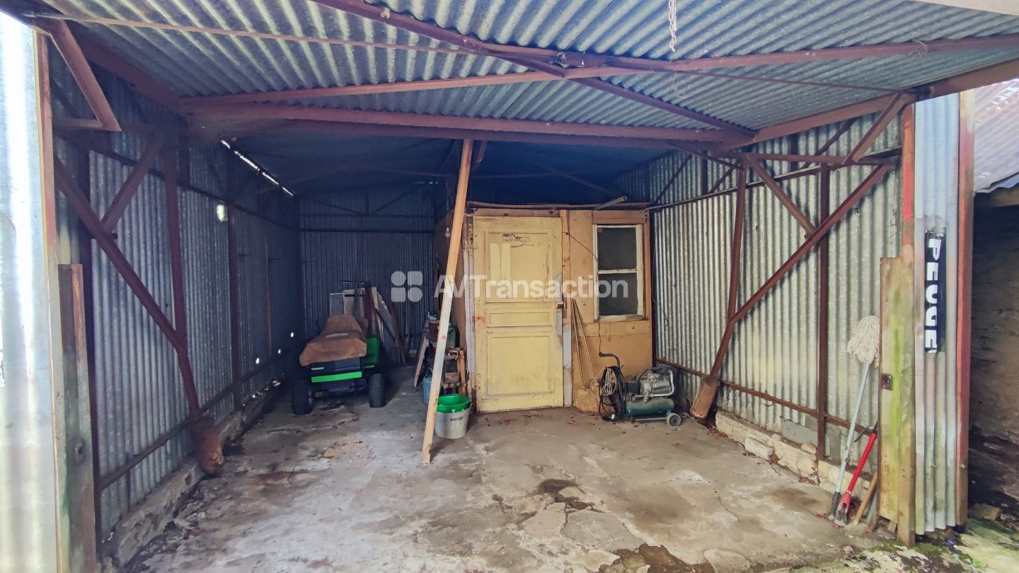 Maison à vendre  - 11 pièce(s) - 310m2 - Combeaufontaine (70120)