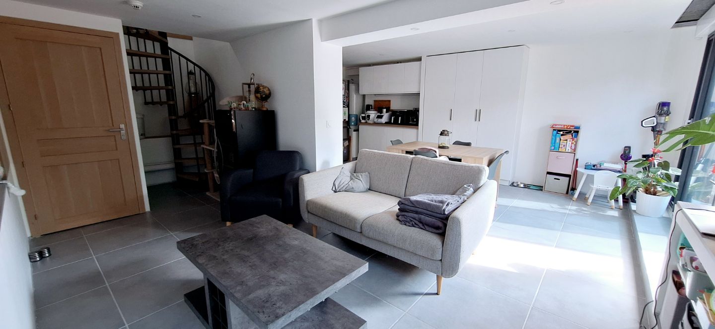 Maison à vendre  - 3 pièce(s) - 69m2 - Le Castellet (83330)