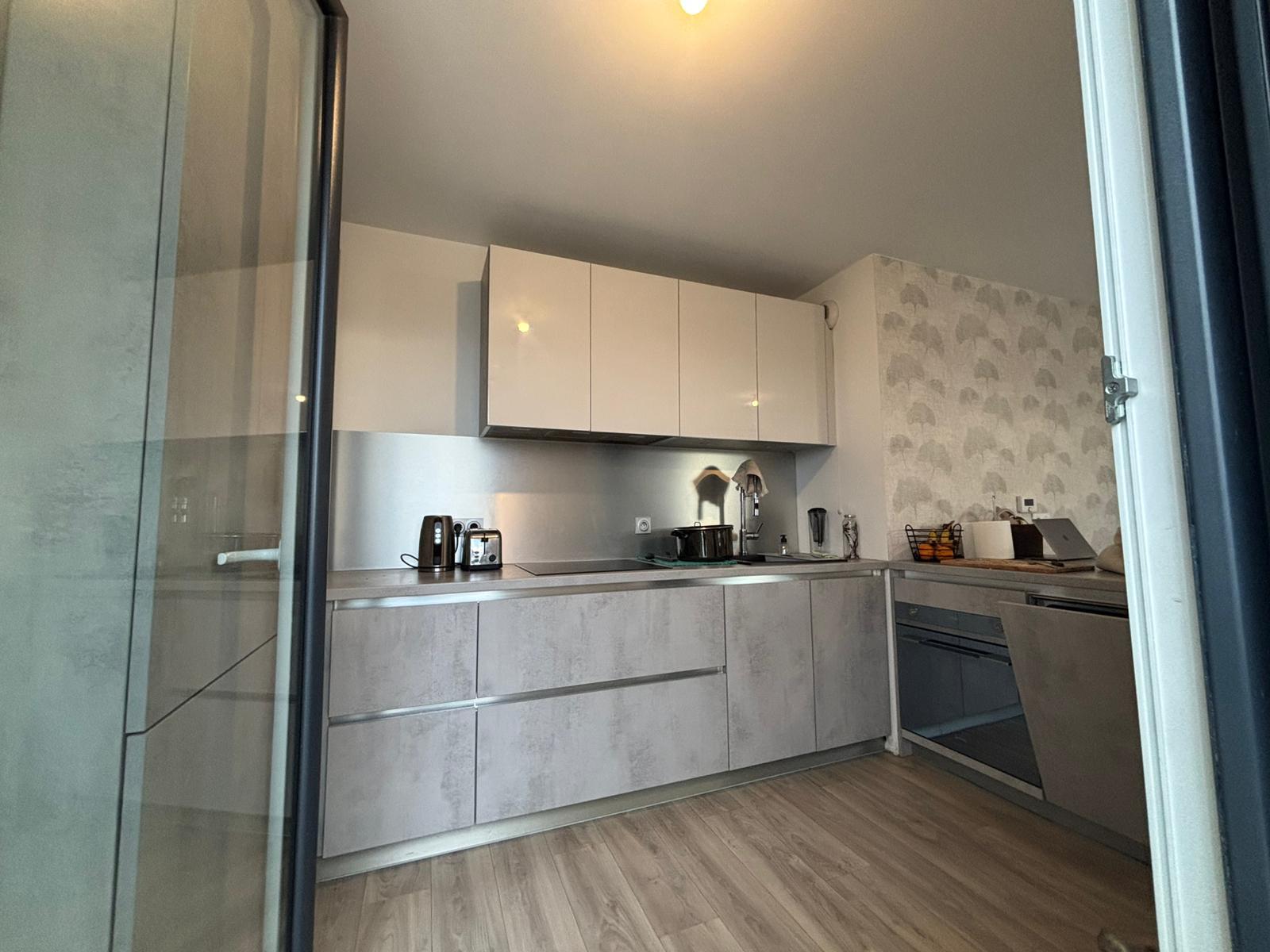 Appartement rénové à vendre  - 3 pièce(s) - 62m2 - Ambilly (74100)