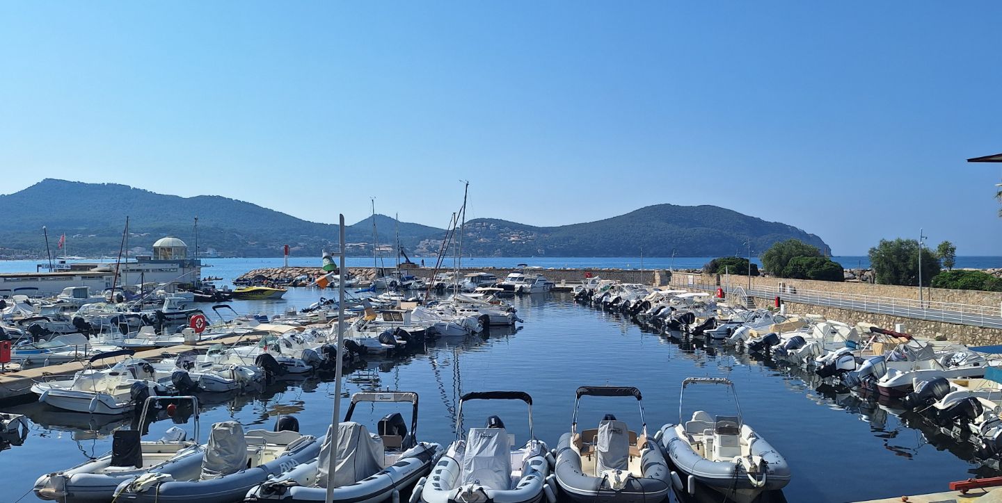 Rare à la vente appartement type 3 en front de mer