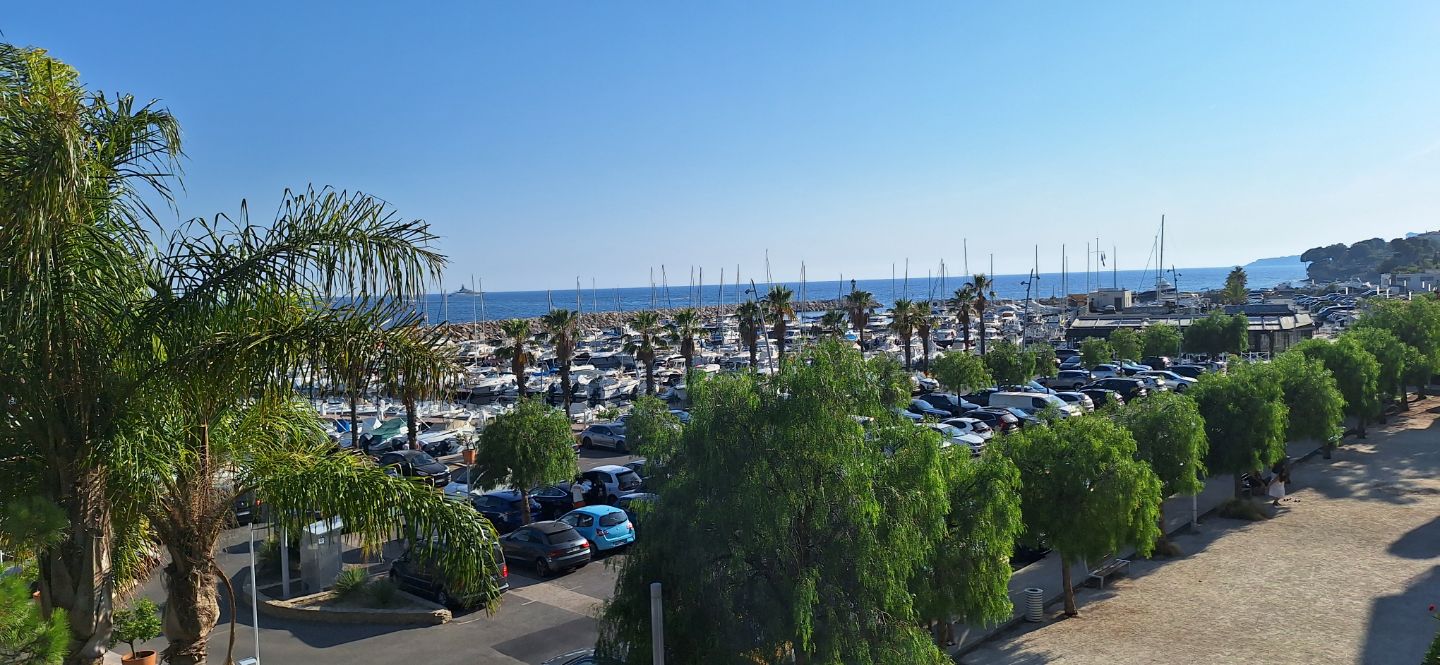 Rare à la vente appartement type 3 en front de mer