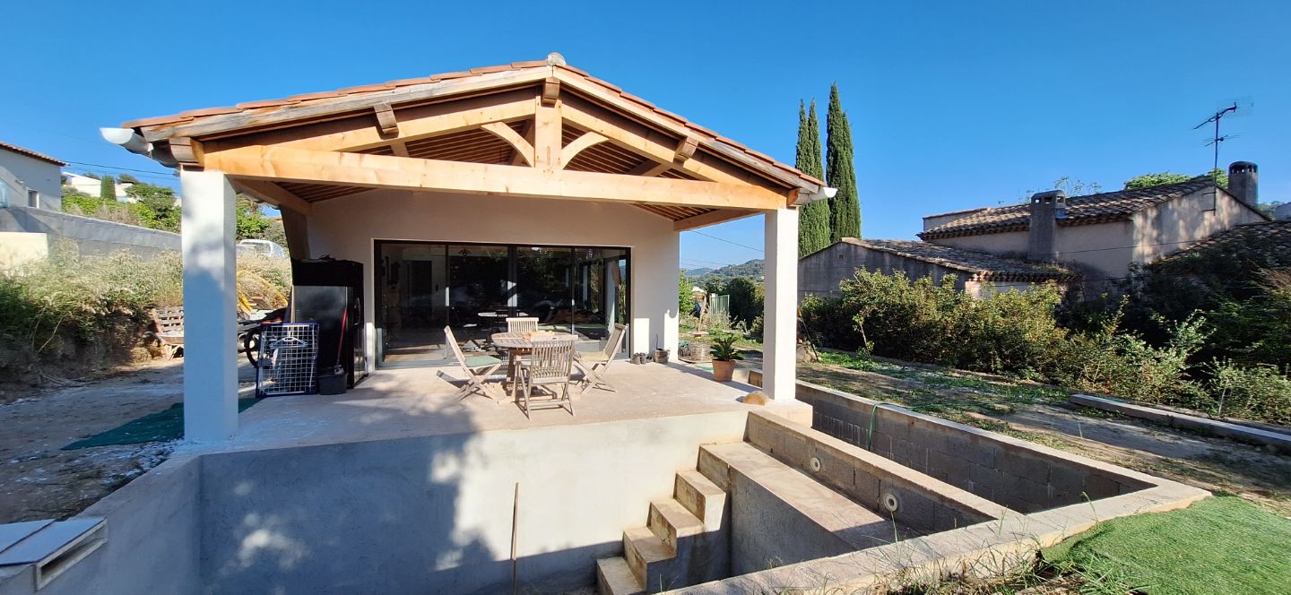 Maison à vendre  - 4 pièce(s) - 140m2 - La Cadière-d'azur (83740)