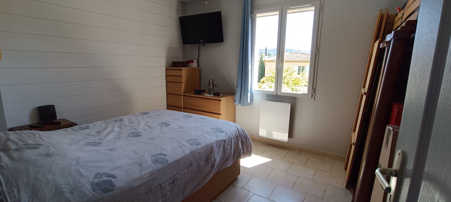 Maison à vendre  - 5 pièce(s) - 100m2 - Saint-cyr-sur-mer (83270)