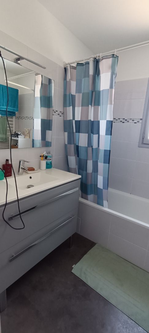 Maison à vendre  - 5 pièce(s) - 100m2 - Saint-cyr-sur-mer (83270)