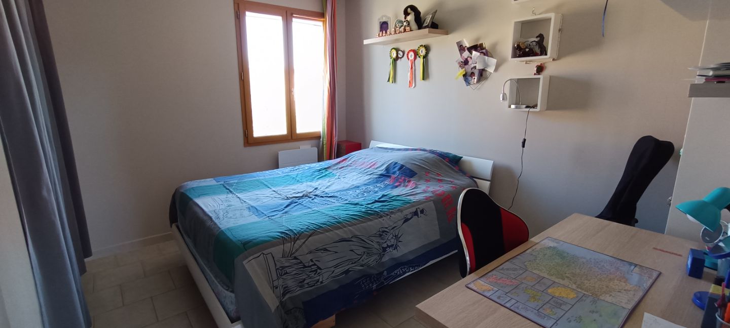 Maison à vendre  - 5 pièce(s) - 100m2 - Saint-cyr-sur-mer (83270)