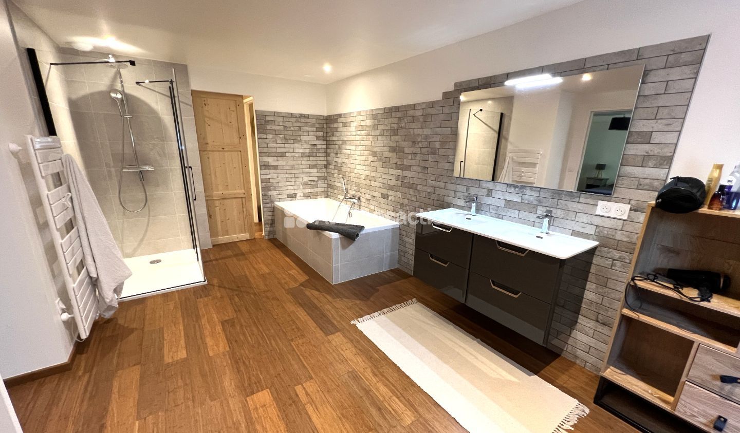 Corps de ferme à vendre  - 7 pièce(s) - 187m2 - Douains (27120)