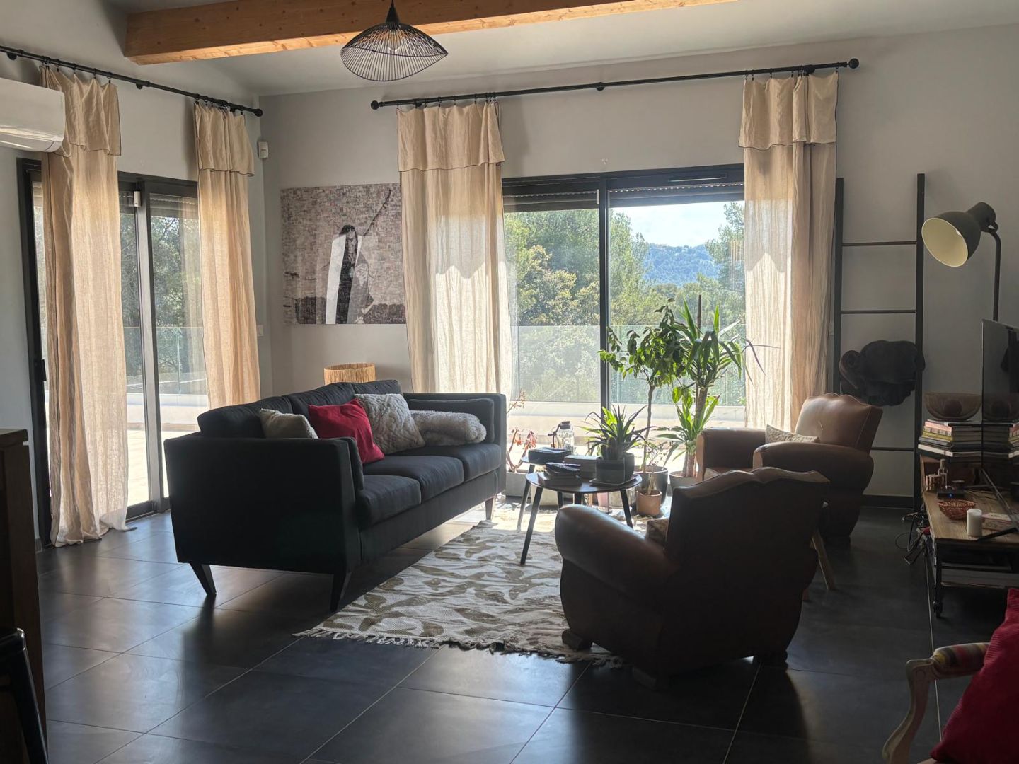 A vendre villa de plain pied la cadière d'Azur.