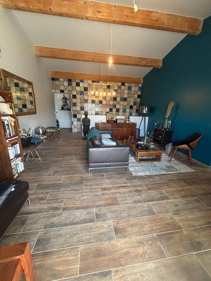 A vendre villa de plain pied la cadière d'Azur.