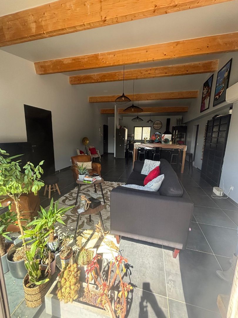 A vendre villa de plain pied la cadière d'Azur.