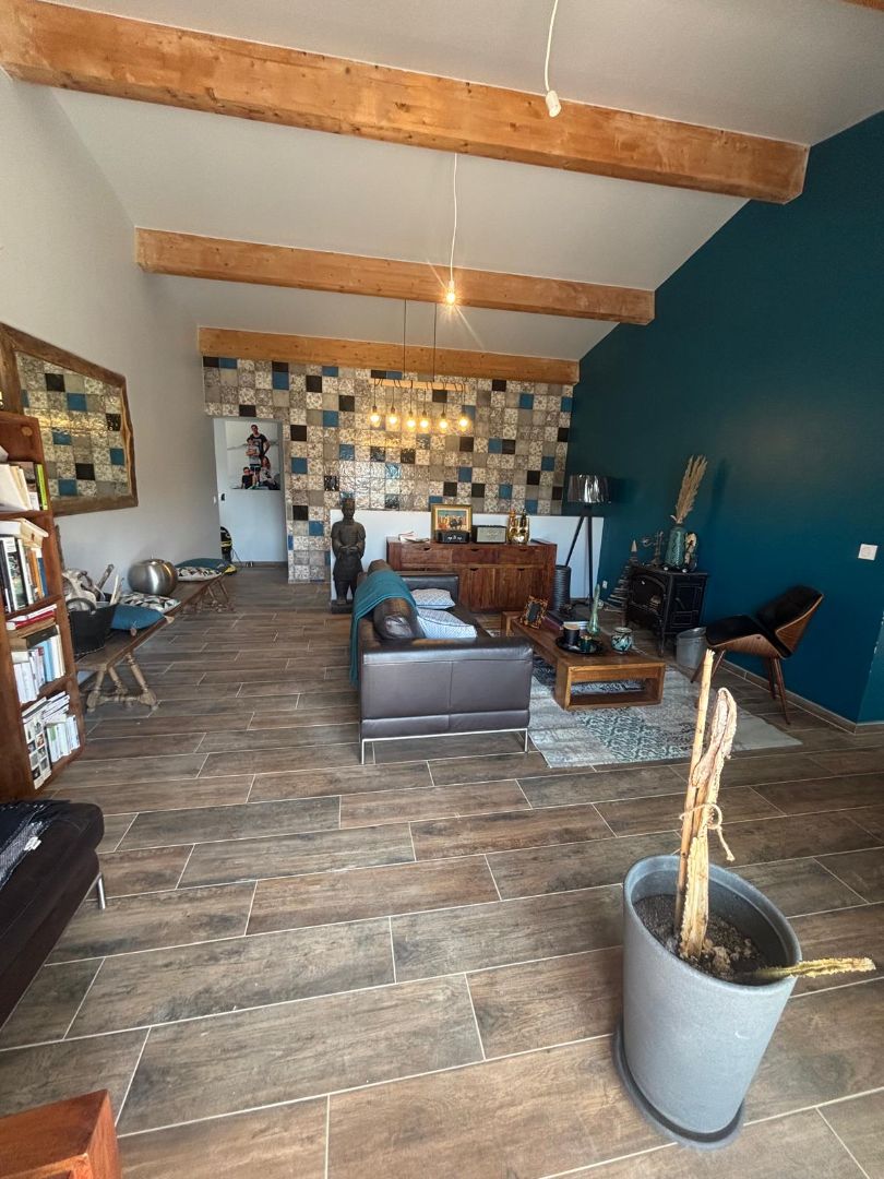 A vendre villa de plain pied la cadière d'Azur.