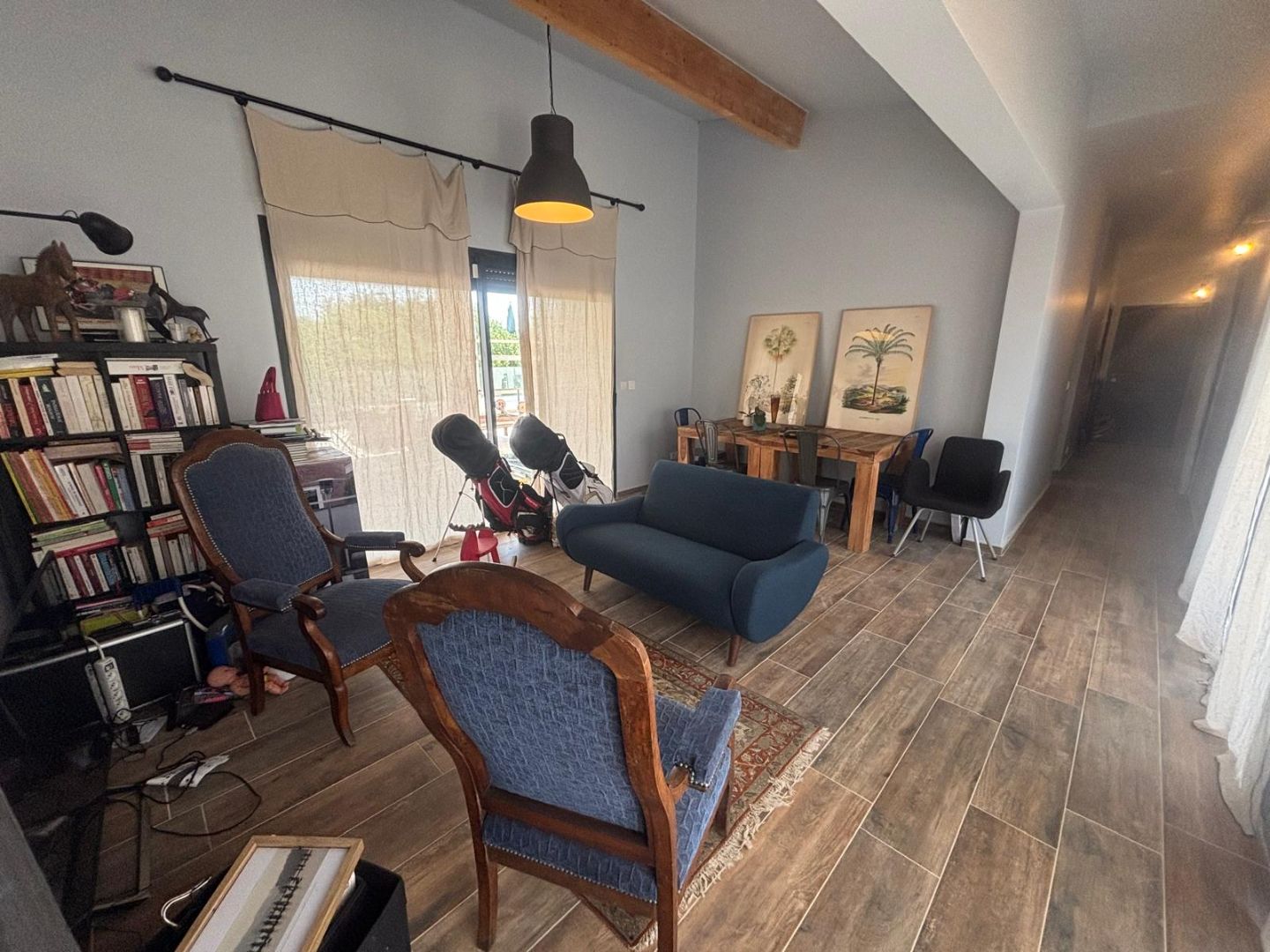 A vendre villa de plain pied la cadière d'Azur.