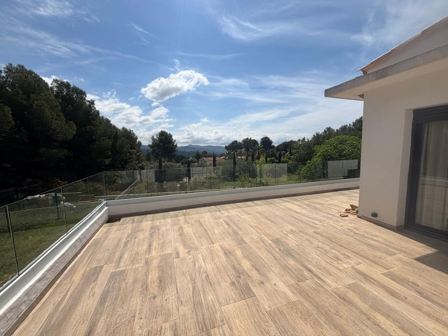 A vendre villa de plain pied la cadière d'Azur.