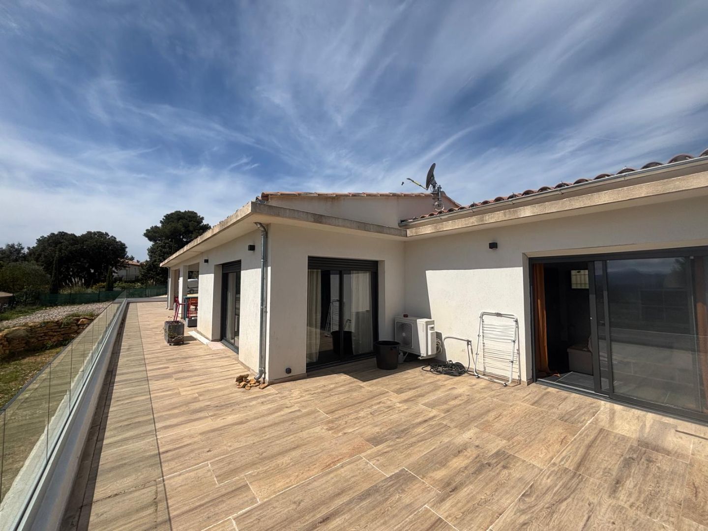 A vendre villa de plain pied la cadière d'Azur.