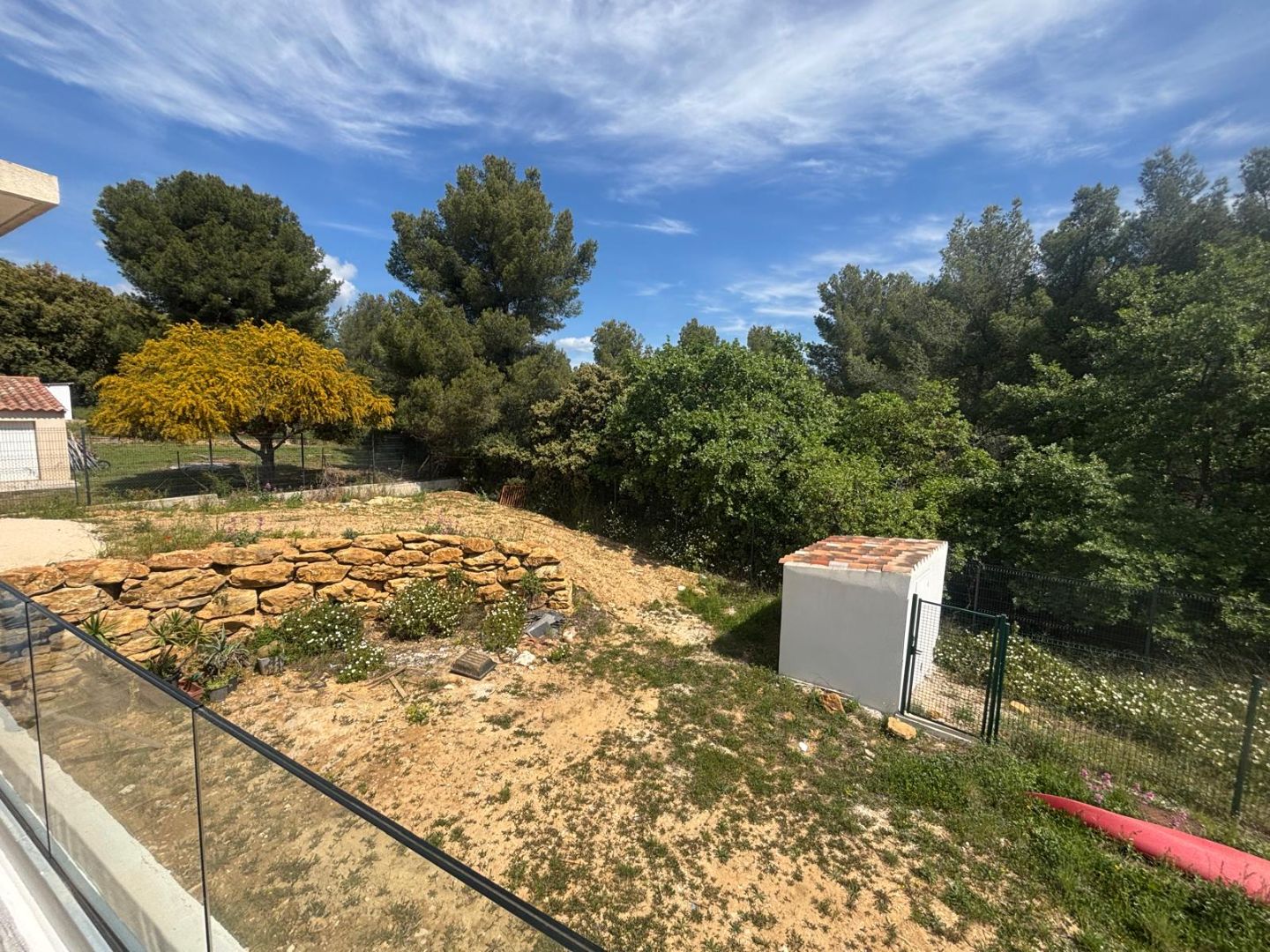 A vendre villa de plain pied la cadière d'Azur.