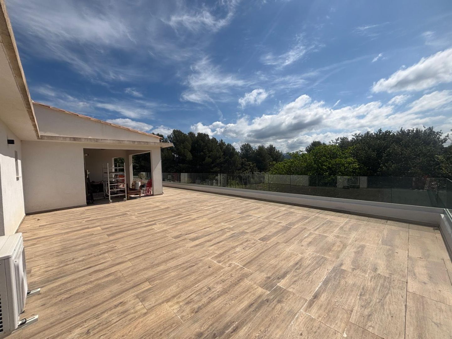 A vendre villa de plain pied la cadière d'Azur.