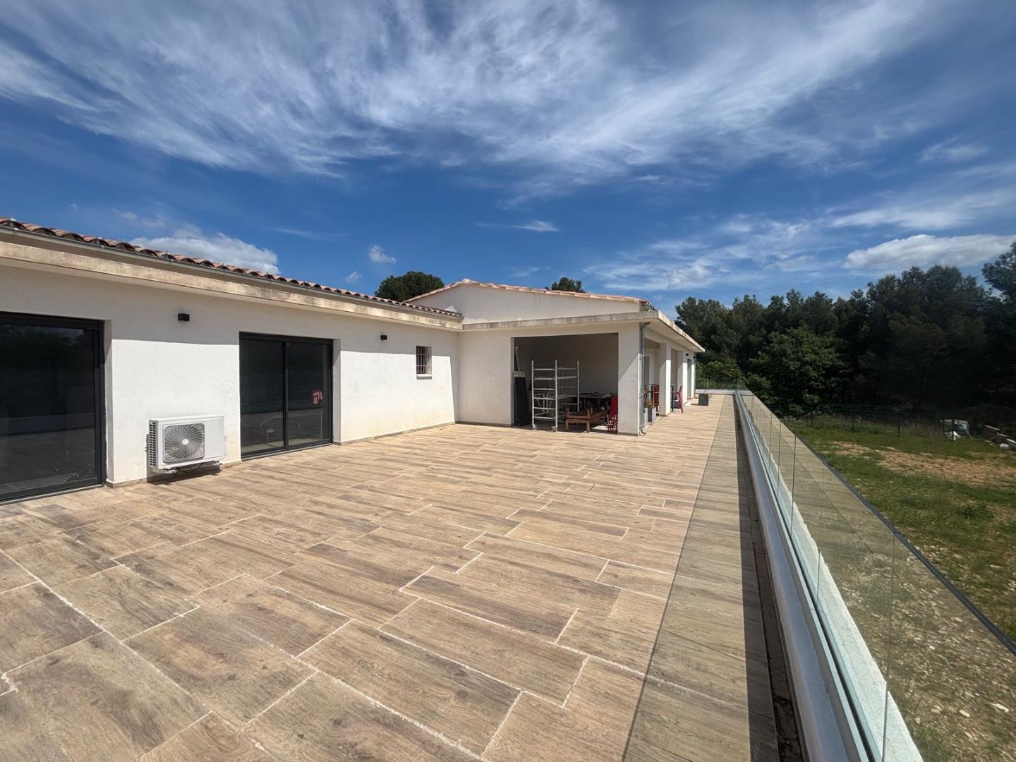 A vendre villa de plain pied la cadière d'Azur.