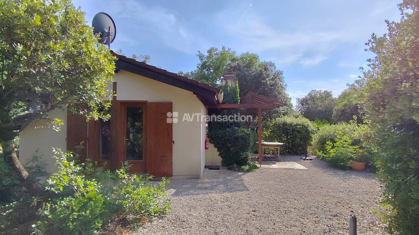 Maison, 2 chambres, jardin, piscine, tennis, vakantiewoning