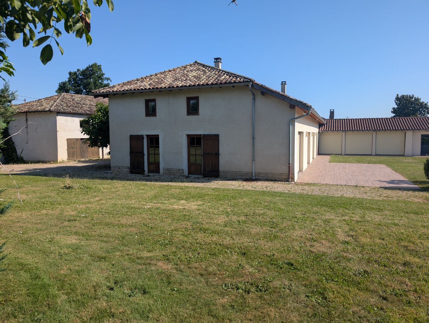 Maison Gîte 385 m2 8 chambres sur 5100 m2 de terrain clos