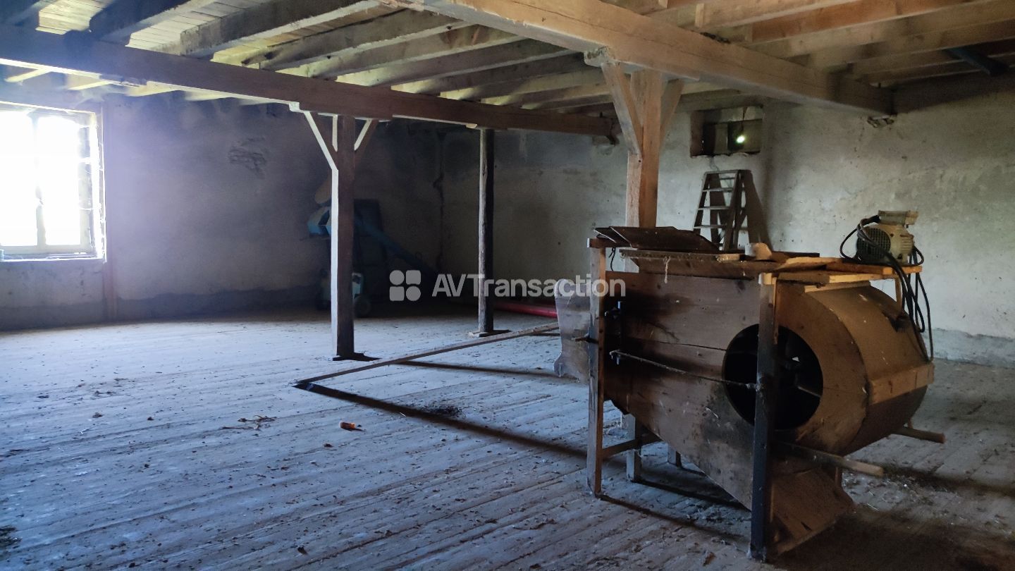 Maison de campagne à vendre  - 6 pièce(s) - 310m2 - Queutrey (70130)