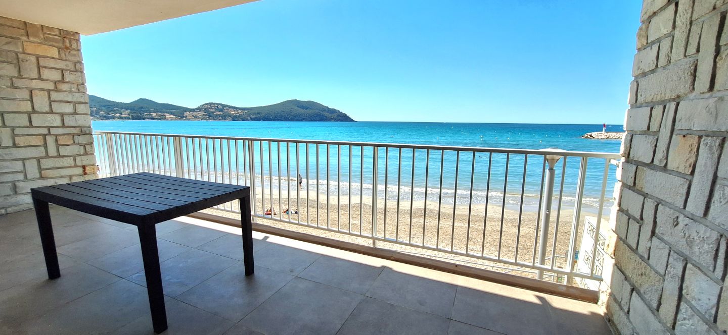 Maison à vendre  - 4 pièce(s) - 78m2 - Saint-cyr-sur-mer (83270)