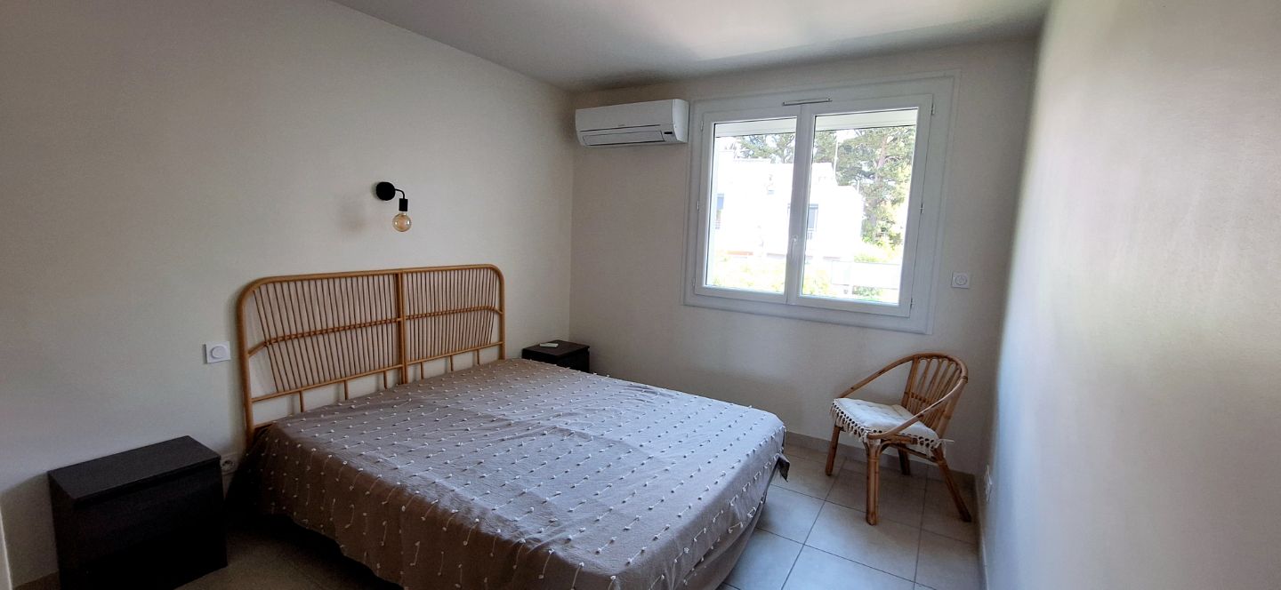 Maison à vendre  - 4 pièce(s) - 78m2 - Saint-cyr-sur-mer (83270)