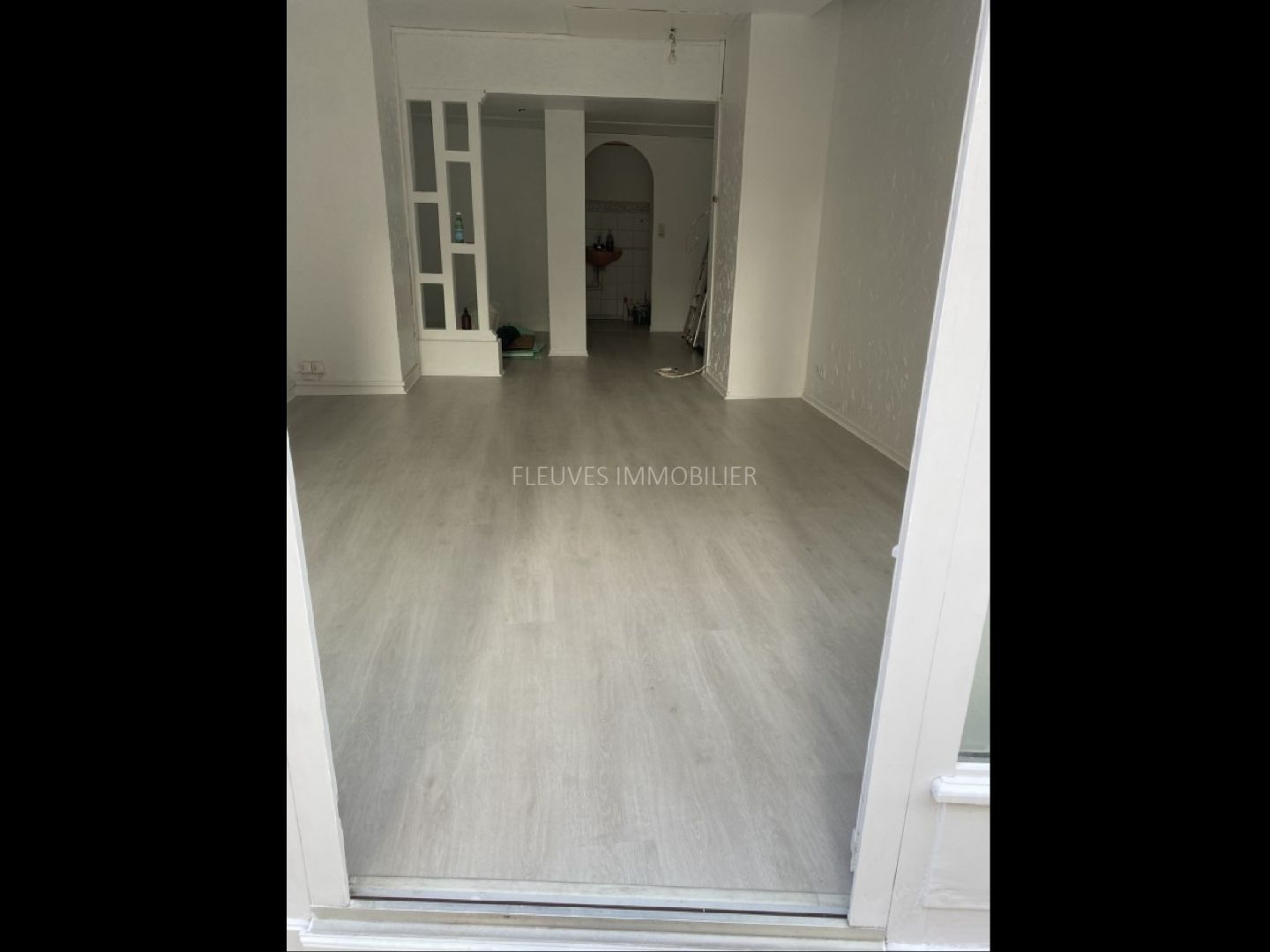 Local commercial à vendre  - 2 pièce(s) - 25m2 - Oloron-sainte-marie (64400)