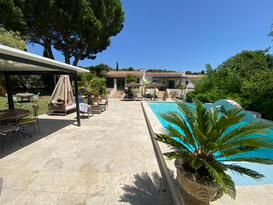 Maison à vendre  - 5 pièce(s) - 174m2 - La Cadière-d'azur (83740)