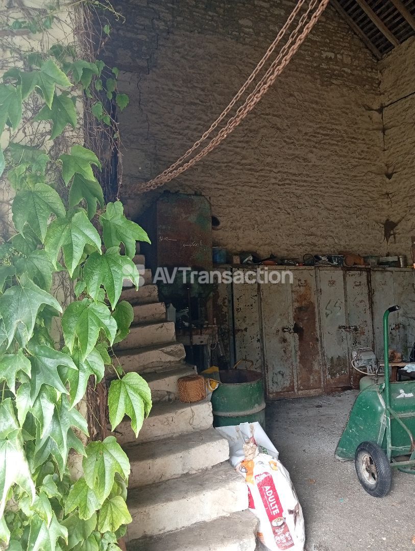 Maison à vendre  - 6 pièce(s) - 180m2 - Mirebeau (86110)