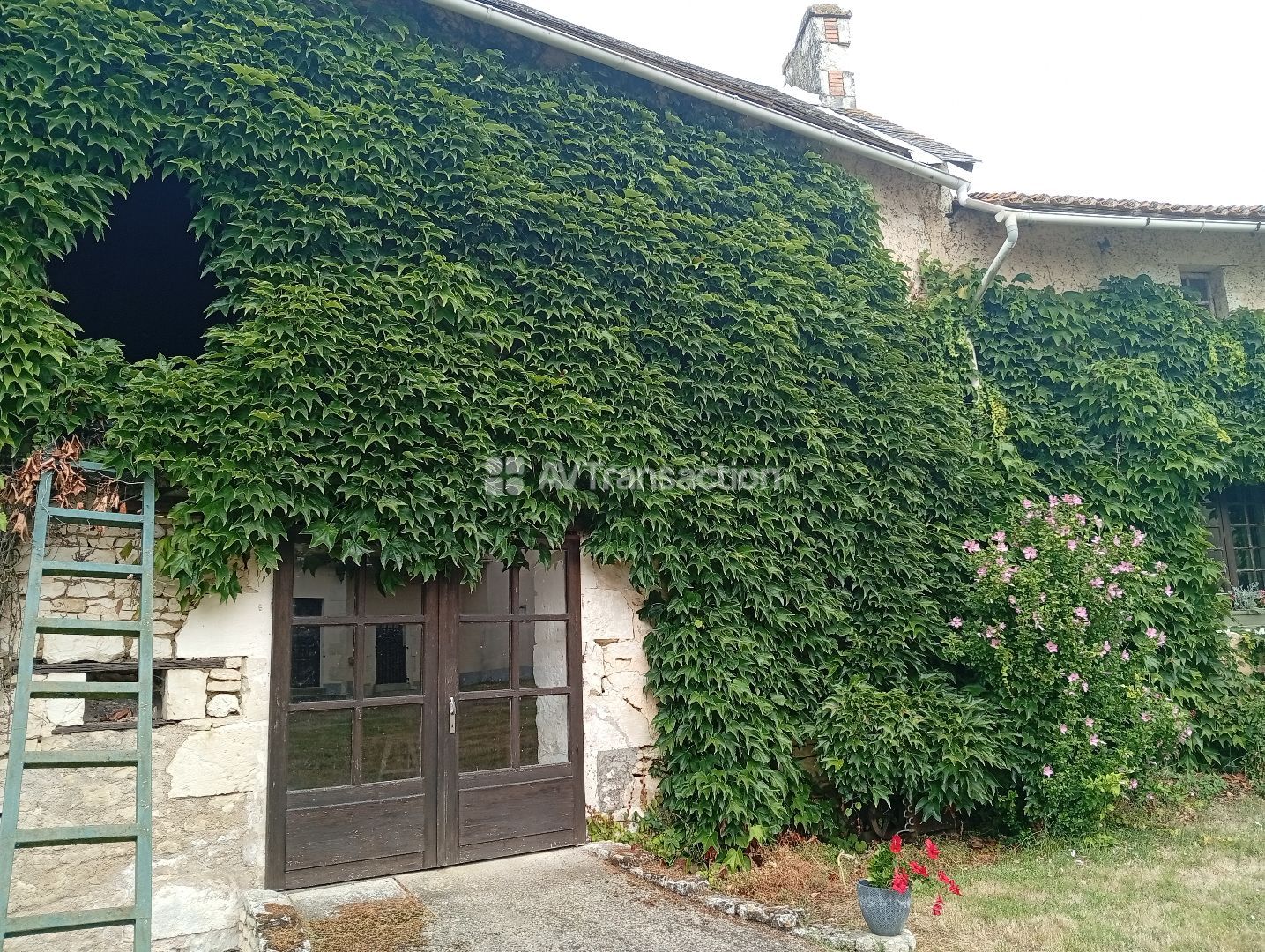 Maison à vendre  - 6 pièce(s) - 180m2 - Mirebeau (86110)