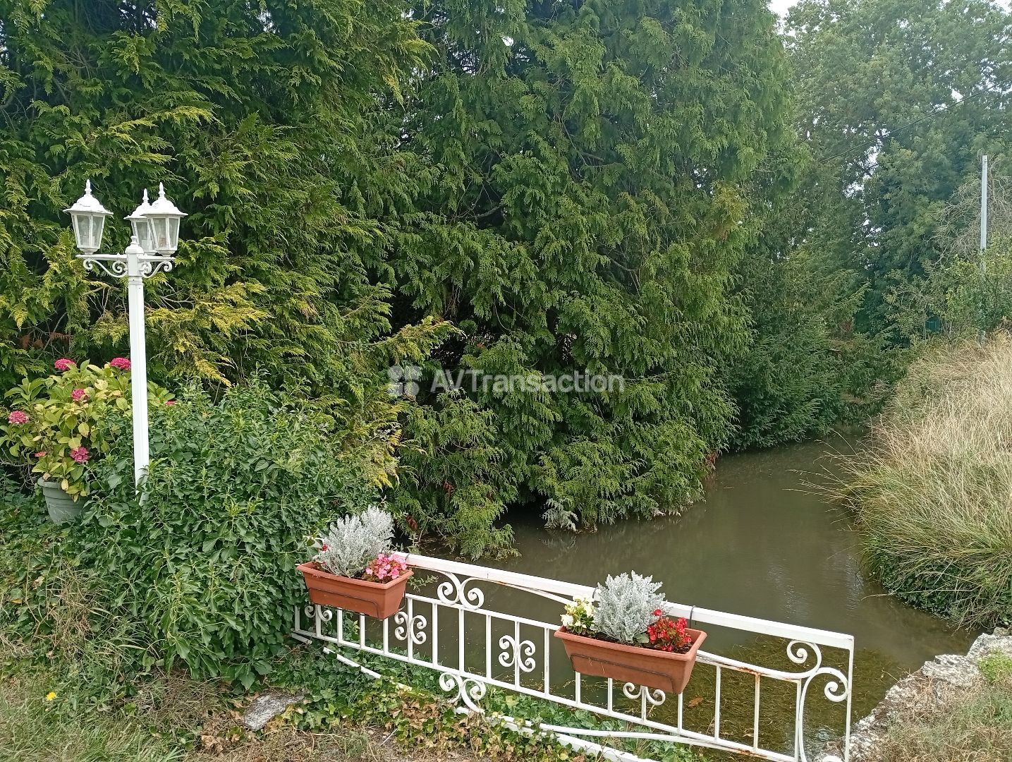 Maison à vendre  - 6 pièce(s) - 180m2 - Mirebeau (86110)