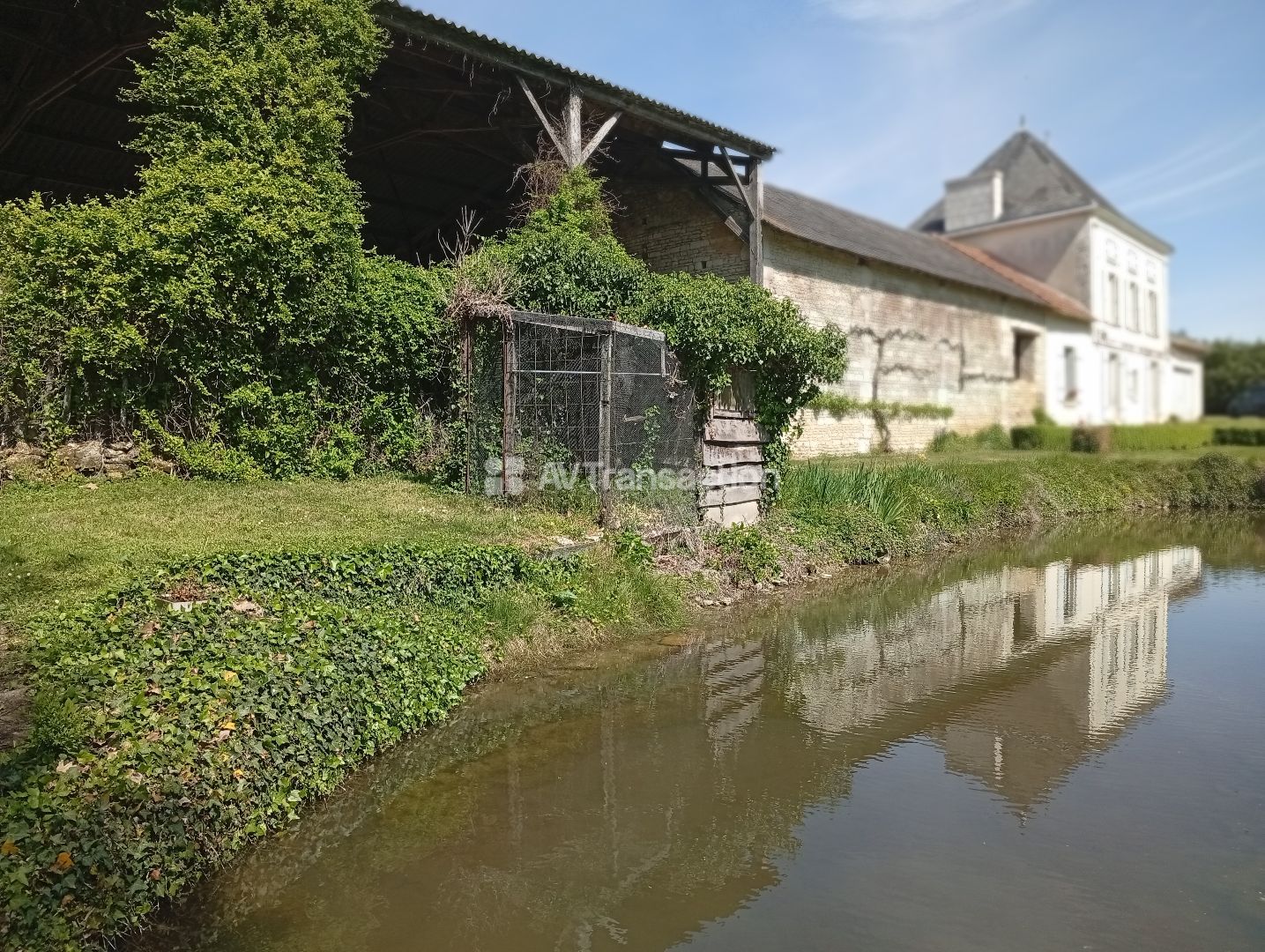 Maison à vendre  - 6 pièce(s) - 180m2 - Mirebeau (86110)