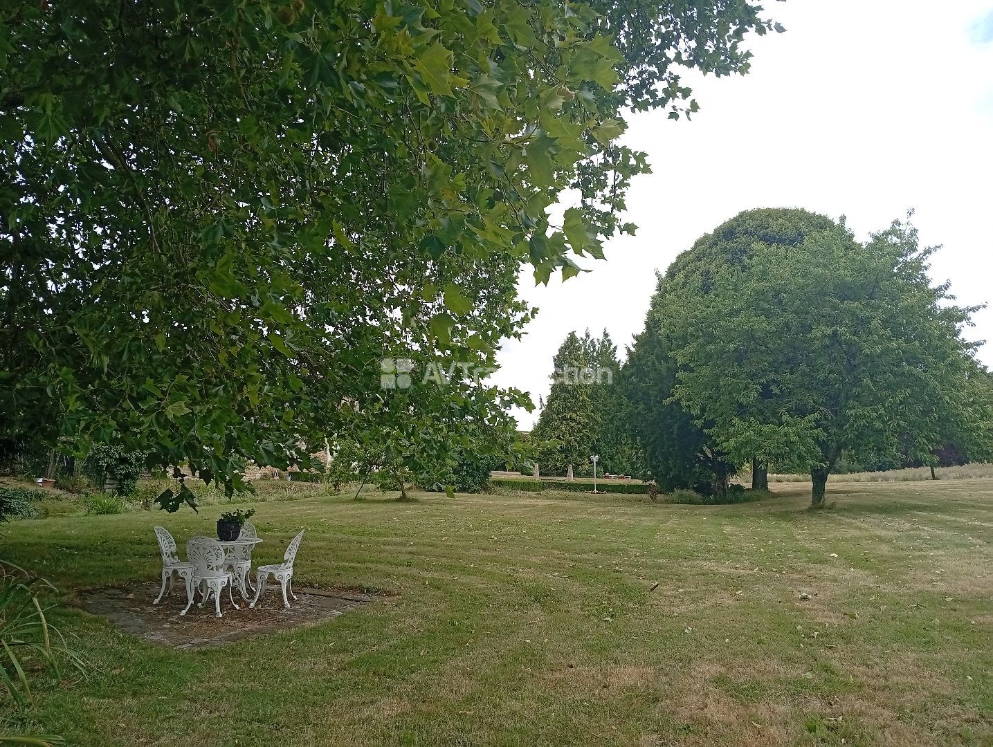 Maison à vendre  - 6 pièce(s) - 180m2 - Mirebeau (86110)