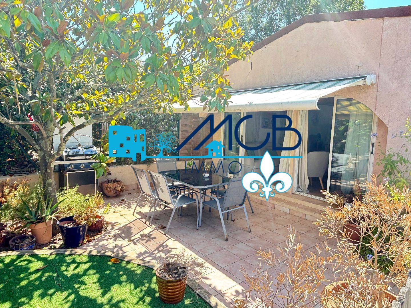 Chalet 2 chambres dans domaine avec piscine