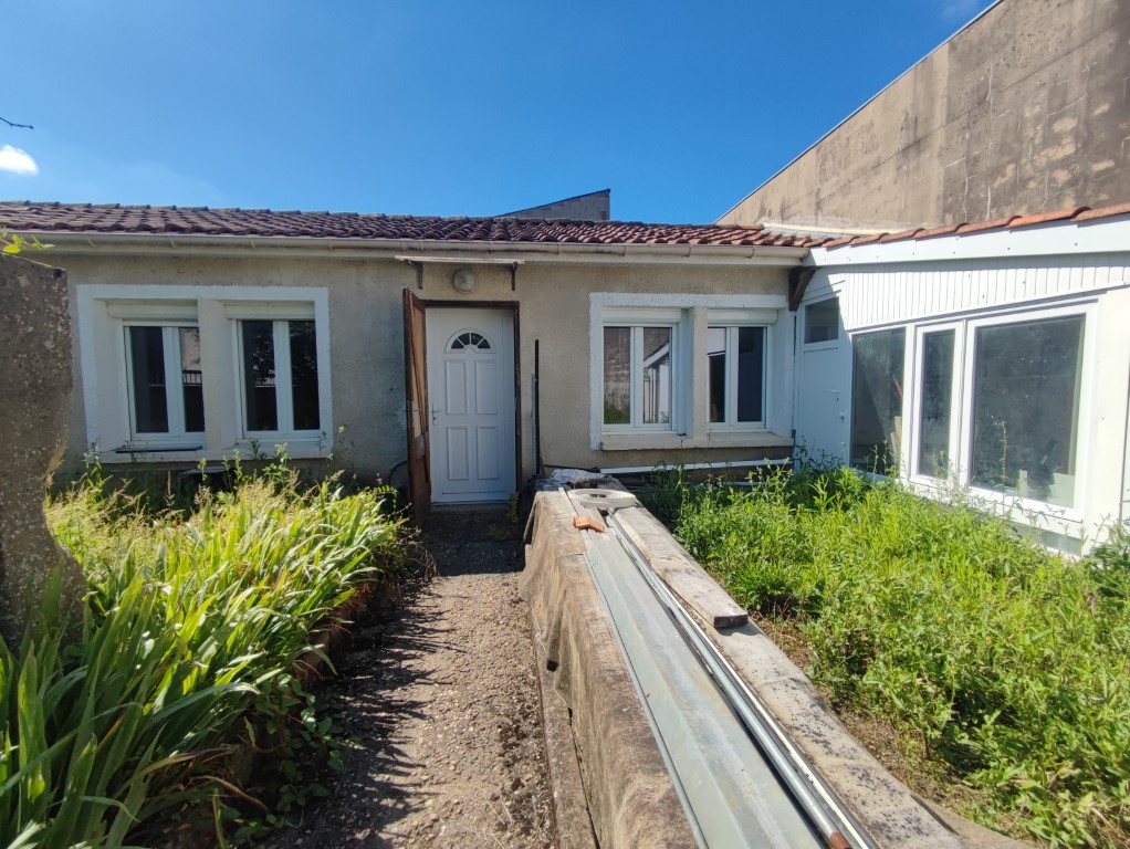 Maison à vendre  - 5 pièce(s) - 122m2 - Pons (17800)