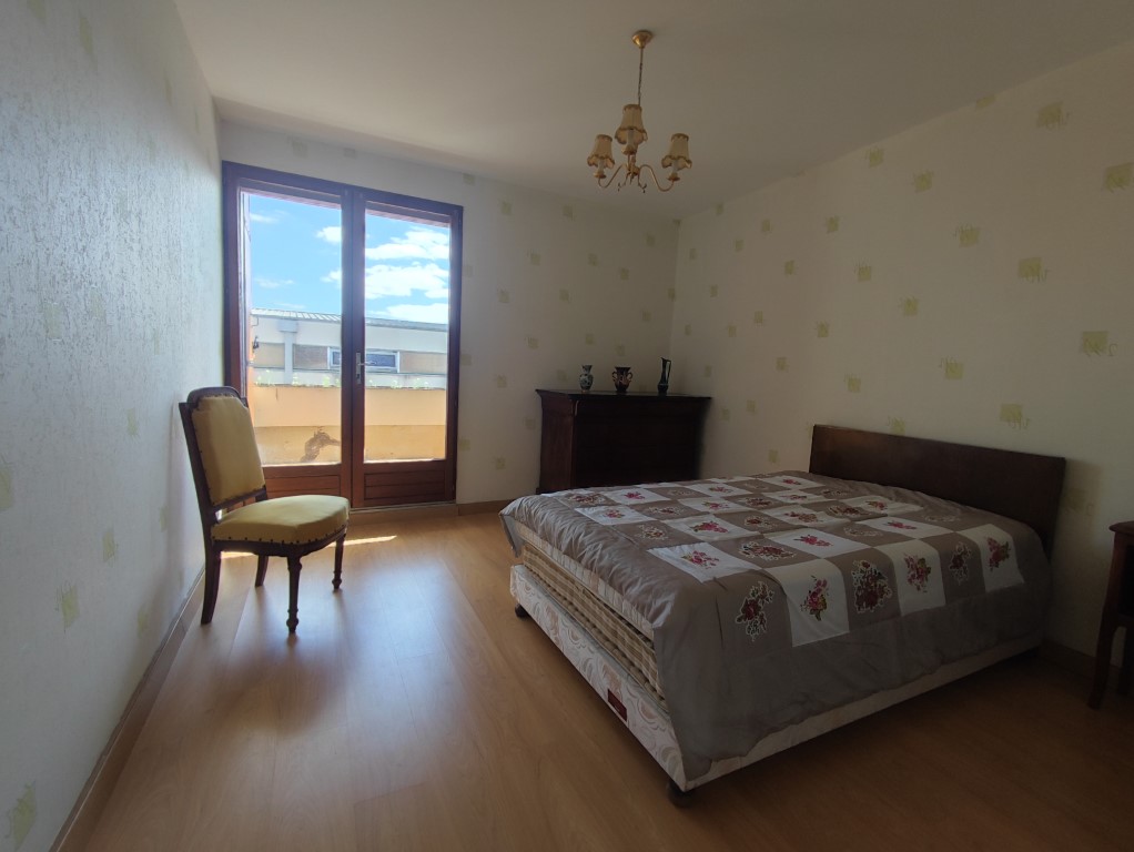 Maison à vendre  - 5 pièce(s) - 122m2 - Pons (17800)