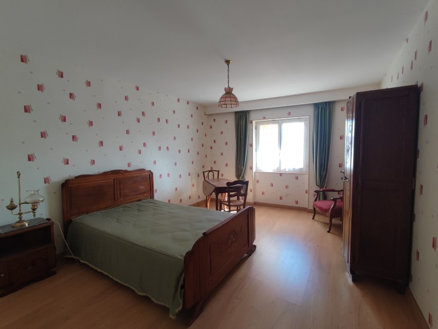 Maison à vendre  - 5 pièce(s) - 122m2 - Pons (17800)