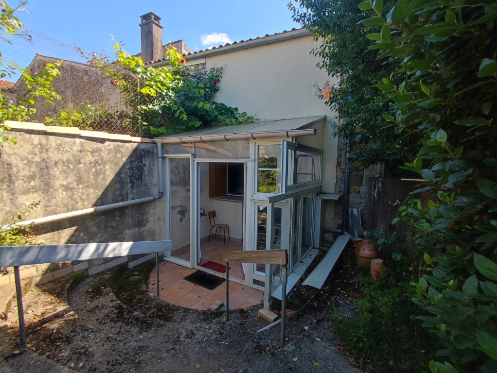 Maison à vendre  - 5 pièce(s) - 122m2 - Pons (17800)