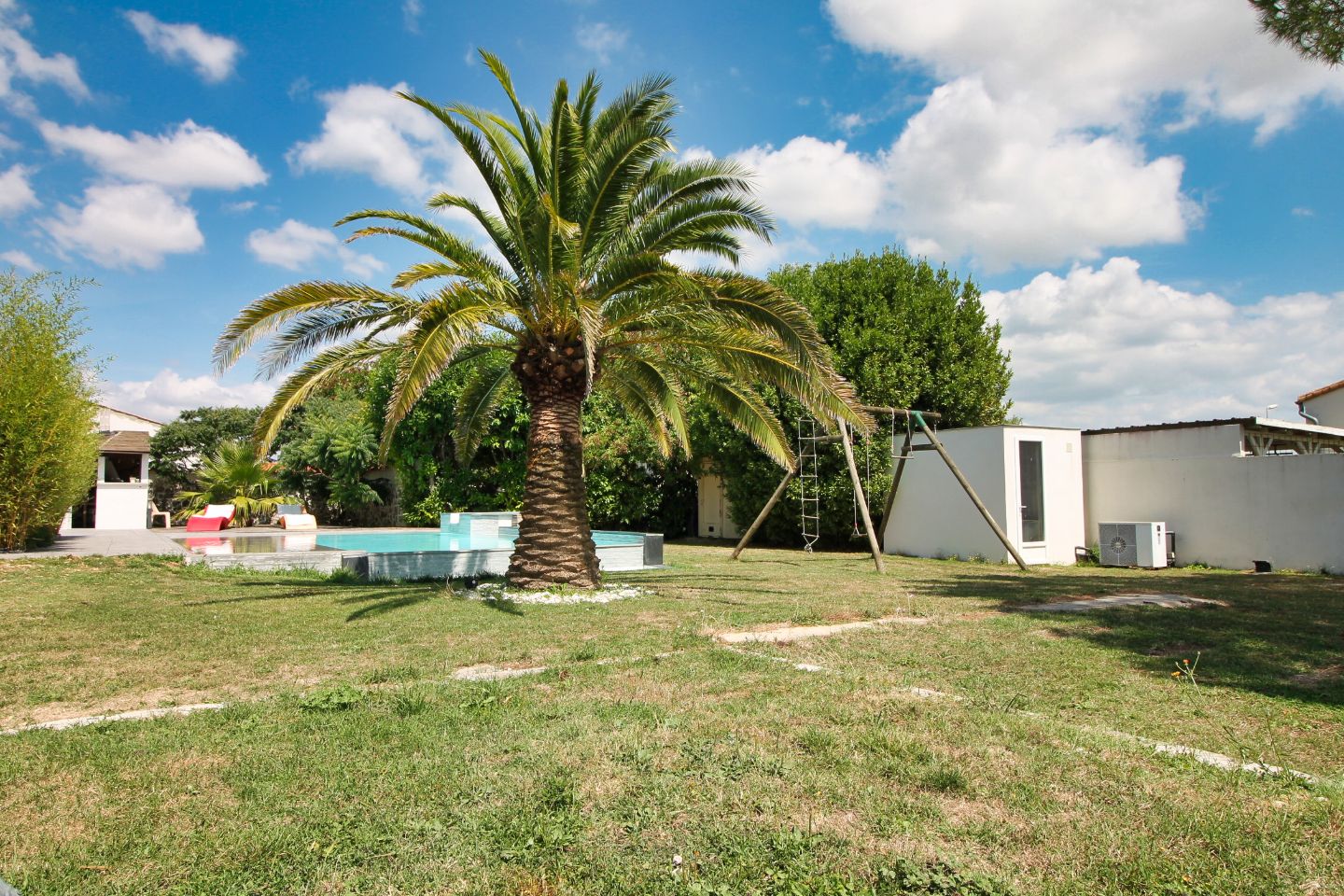 Maison à vendre  - 6 pièce(s) - 173m2 - Saint-sulpice-de-royan (17200)