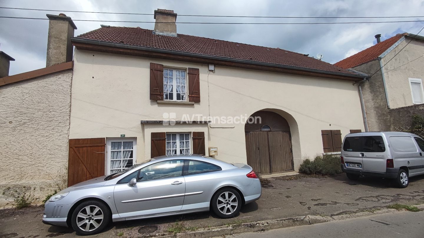 Maison d'habitation avec logement indépendant