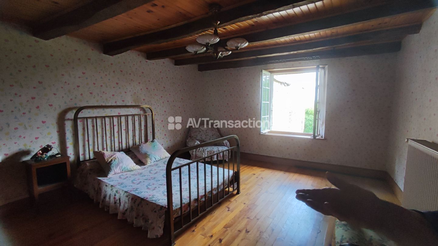 Maison à vendre  - 8 pièce(s) - 160m2 - Vellexon-queutrey-et-vaudey (70130)