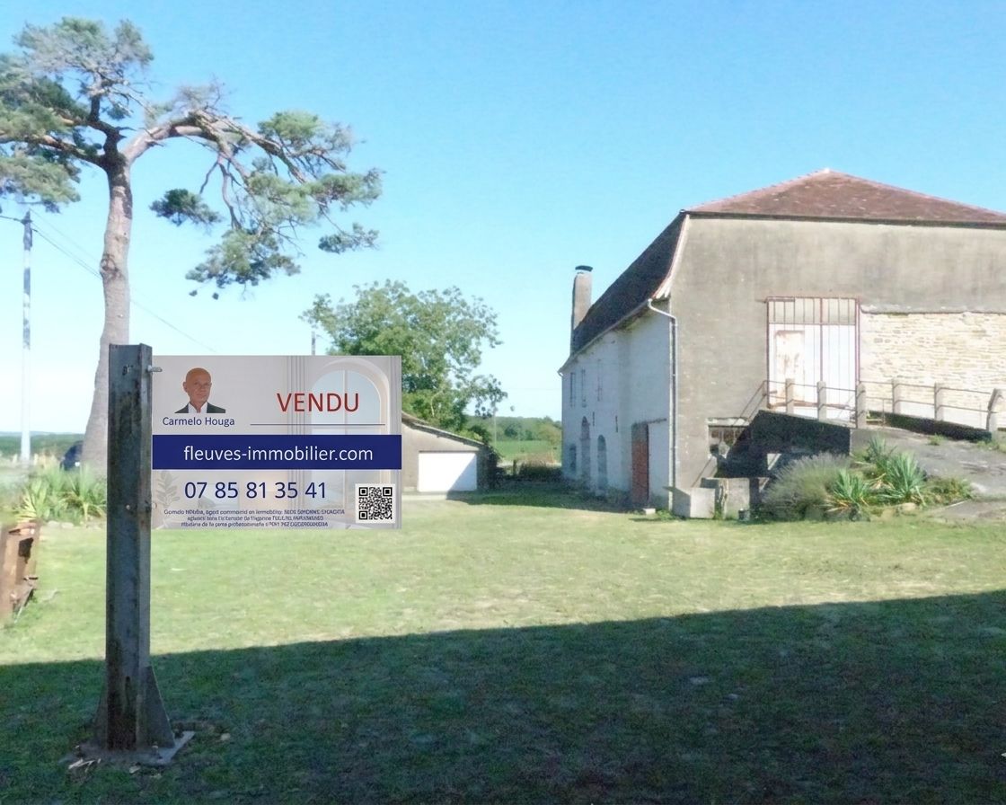 Ferme sur 3 hectares de prairie - VENDUE
