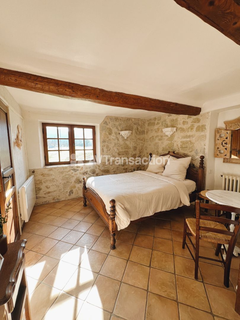 Chambre d'hôte à vendre  - 9 pièce(s) - 378m2 - La Bastide (83840)