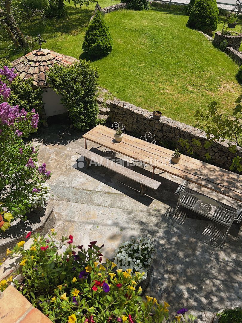 Chambre d'hôte à vendre  - 9 pièce(s) - 378m2 - La Bastide (83840)